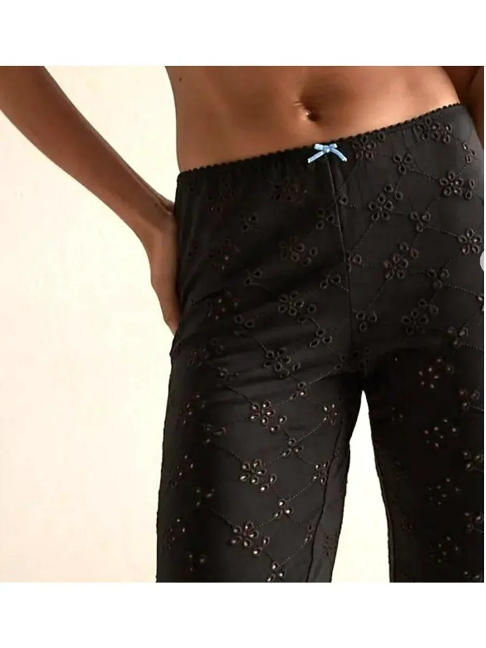 Free People Black Eyelet Bloom Capri Pants Pull On New - Picture 5 of 10
